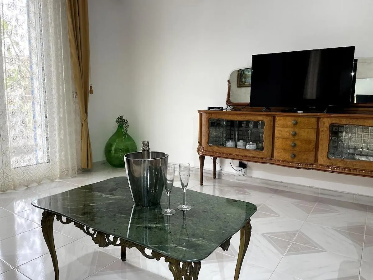 Casa Vacanze Villa Lena Santa Flavia Włochy