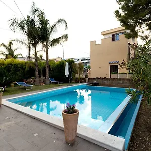  Holiday home Ze-vi